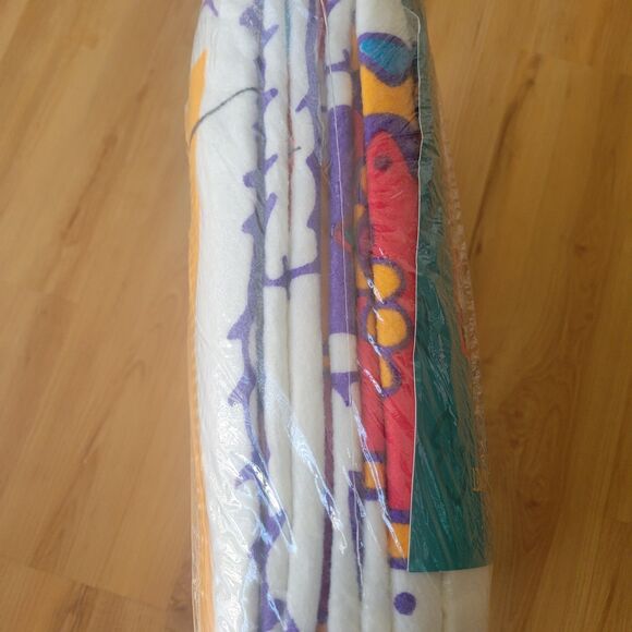 Rare NWT Vintage 1995 Disney Pocahontas Twin/Full Blanket –Holiday Gift - Picture 8 of 9